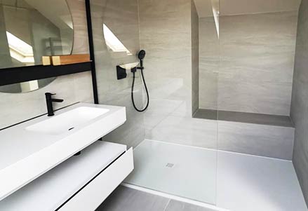 Salle de bain rénovée - L'Agencement par Dominique Cocaign